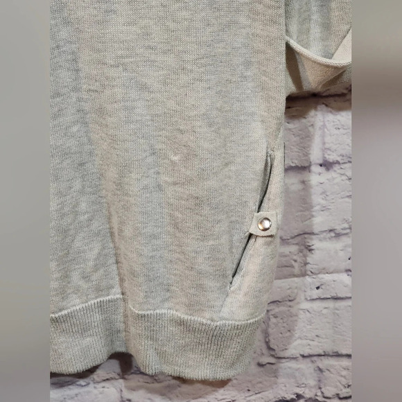 Tahari soft light gray sweater with zipper and button accents. Size Large NEW - Picture 3 of 7